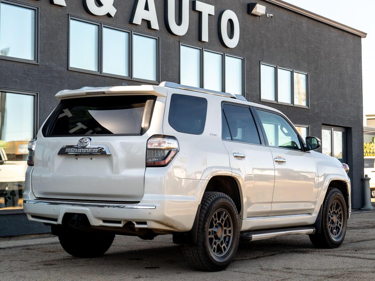 2018 Toyota 4Runner LIMITED 4WD V6 Photo28