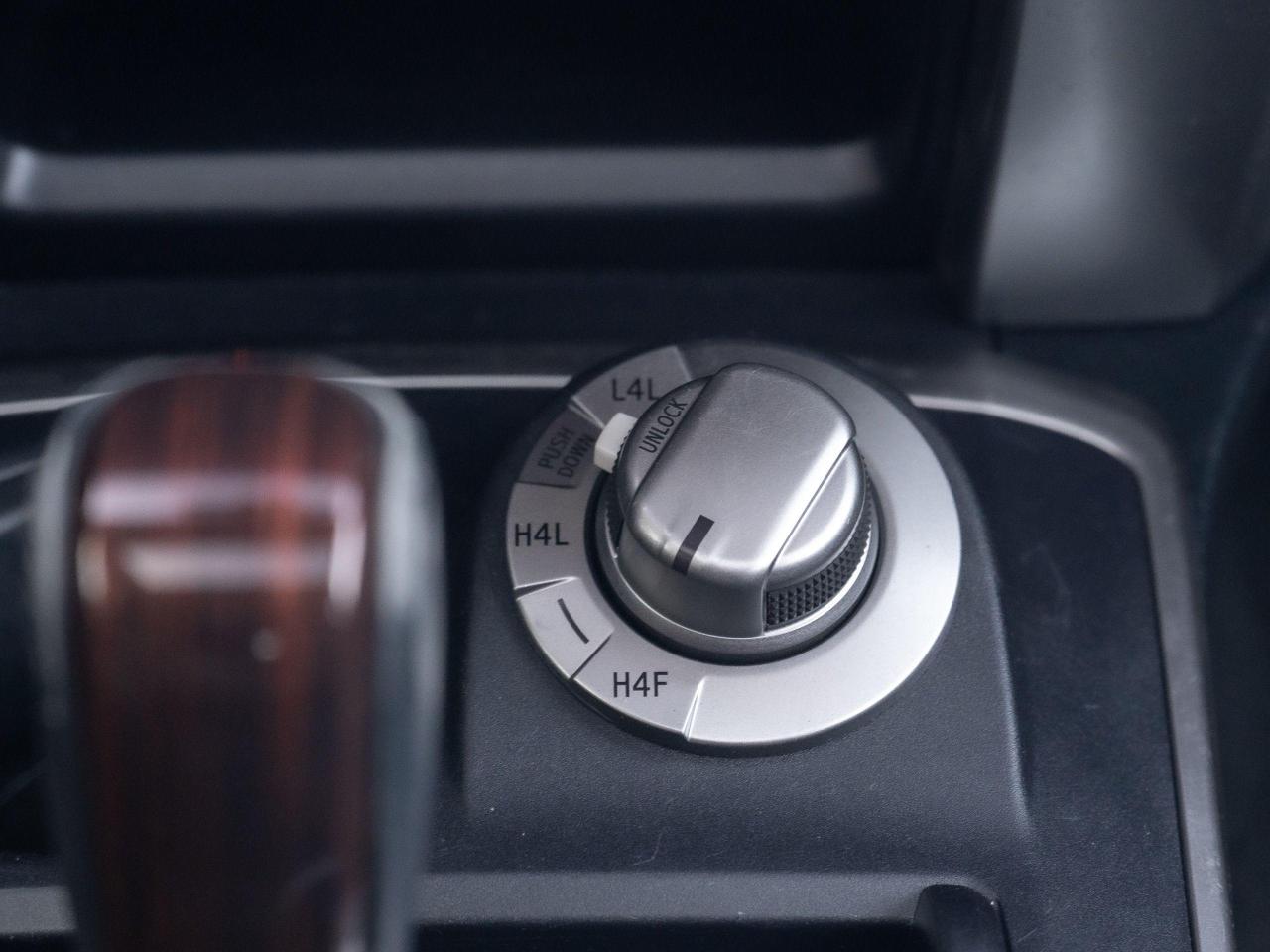 2018 Toyota 4Runner LIMITED 4WD V6 Photo36