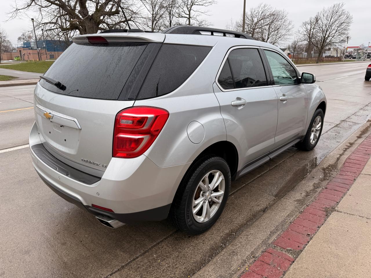 2016 Chevrolet Equinox AWD 4DR LT - Photo #9