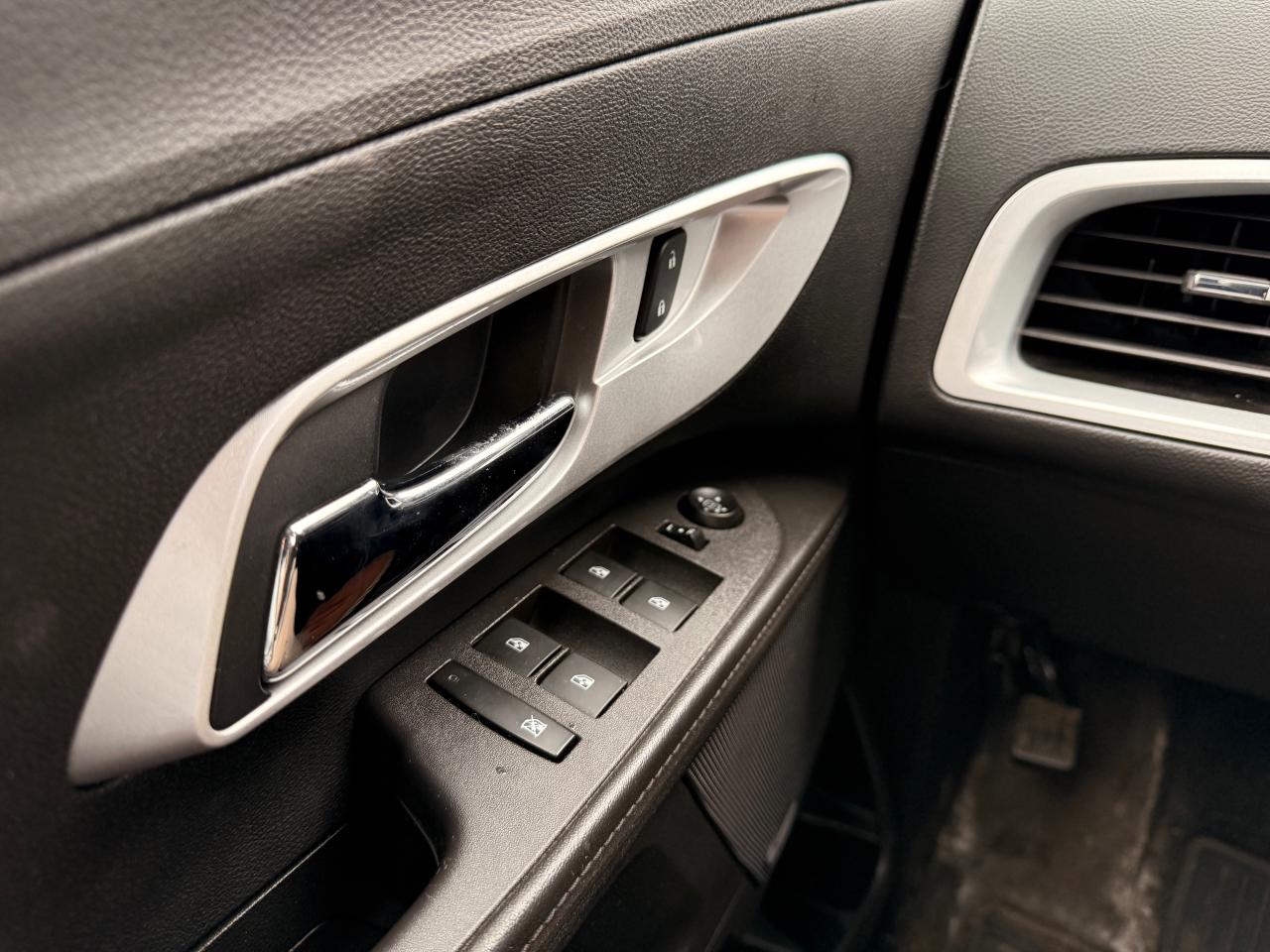 2016 Chevrolet Equinox AWD 4DR LT - Photo #25