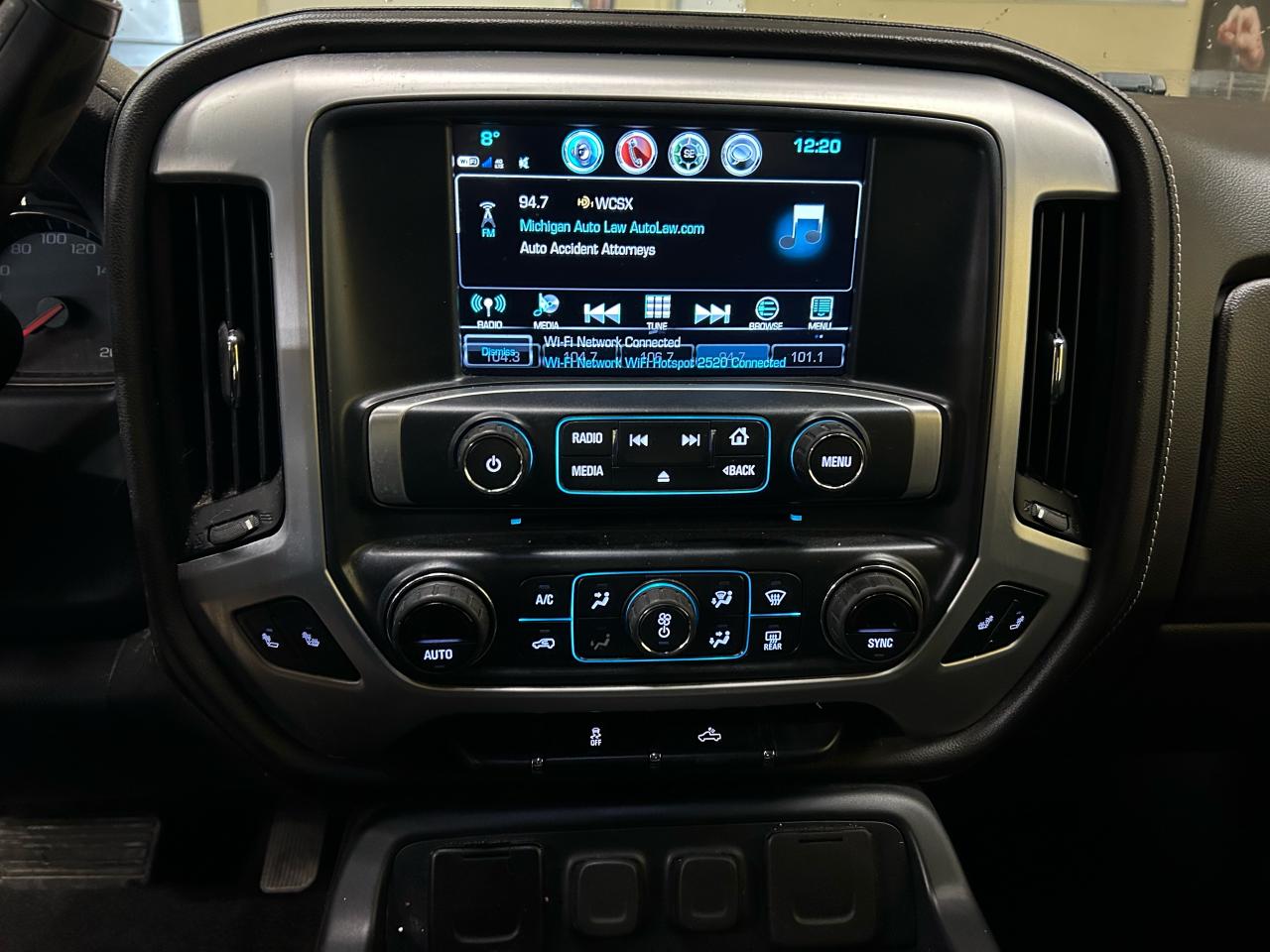 2018 GMC Sierra 1500 SLE - Photo #9