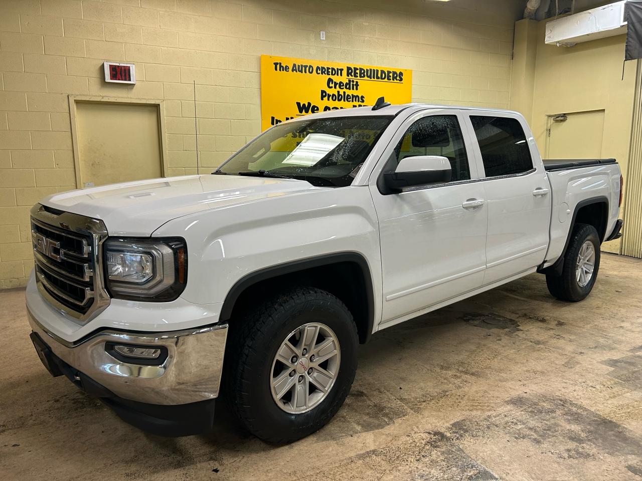 2018 GMC Sierra 1500 SLE - Photo #3