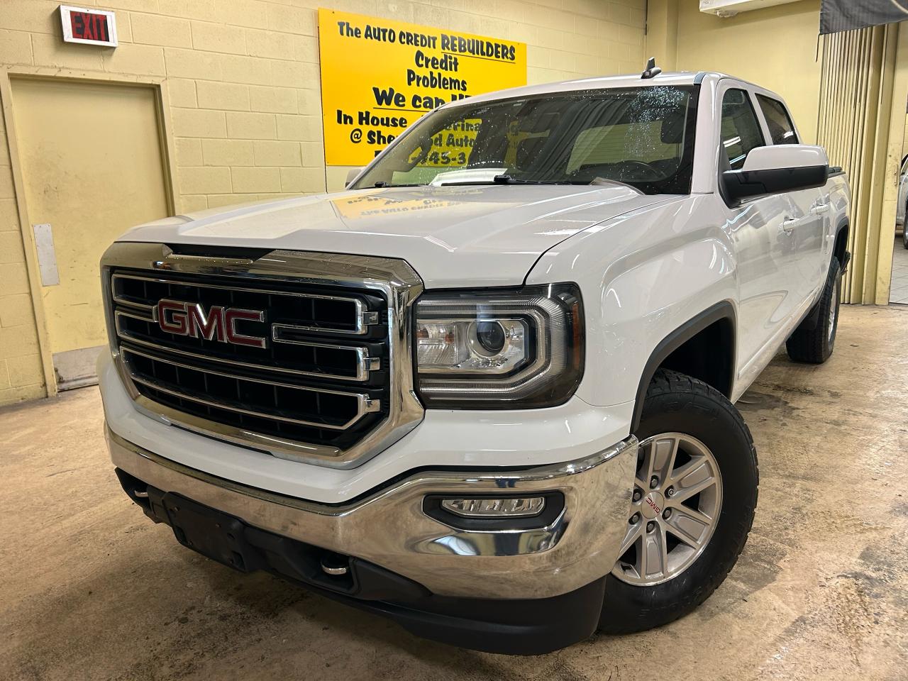 2018 GMC Sierra 1500 SLE - Photo #2