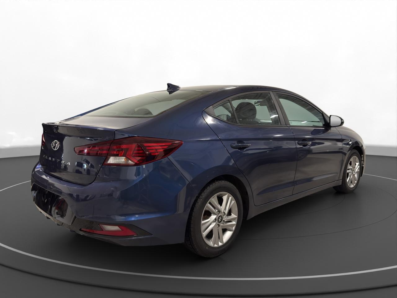 2019 Hyundai Elantra Limited - Photo #5