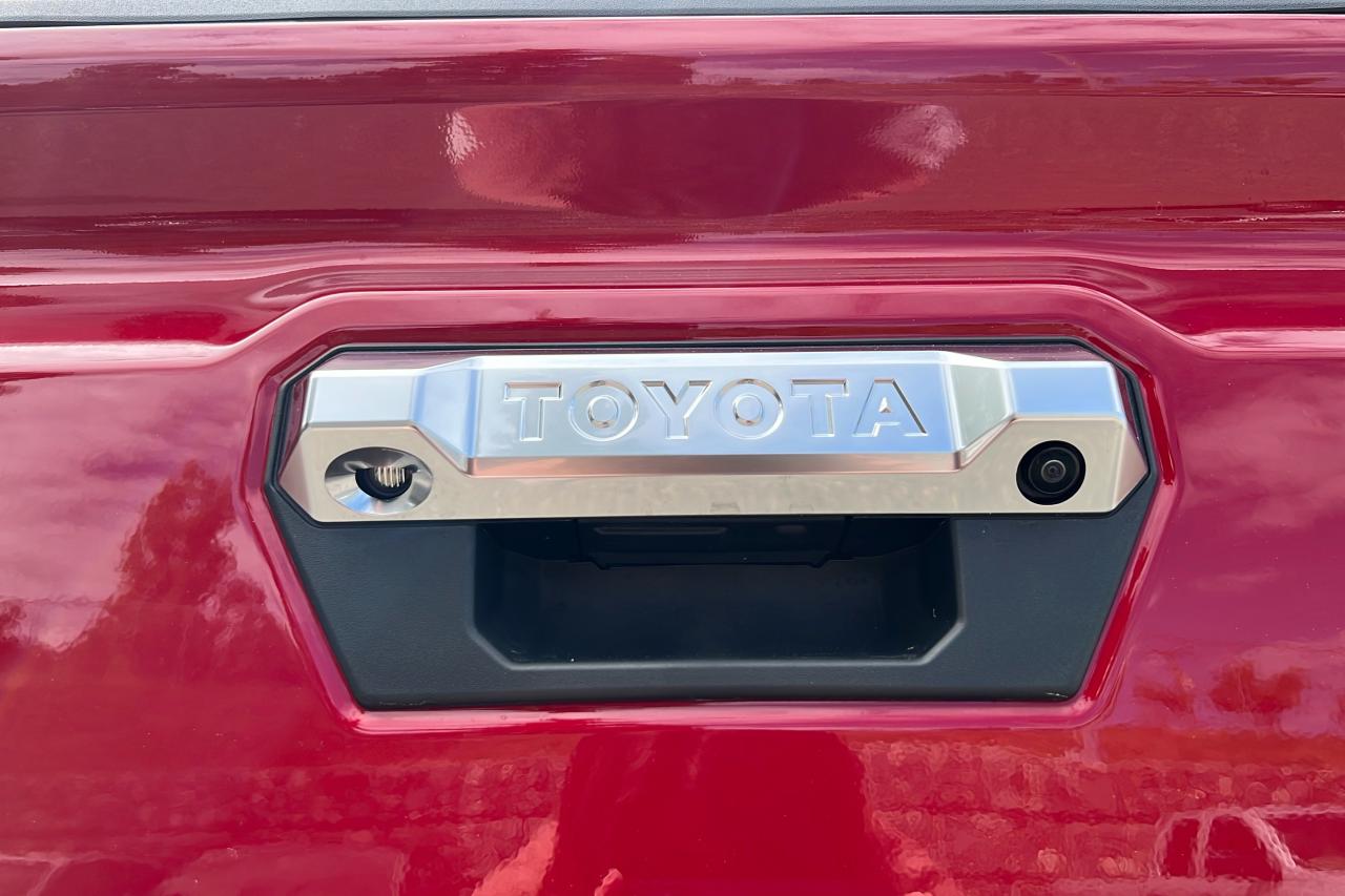 2025 Toyota Tacoma HV Double Cab Limited Photo