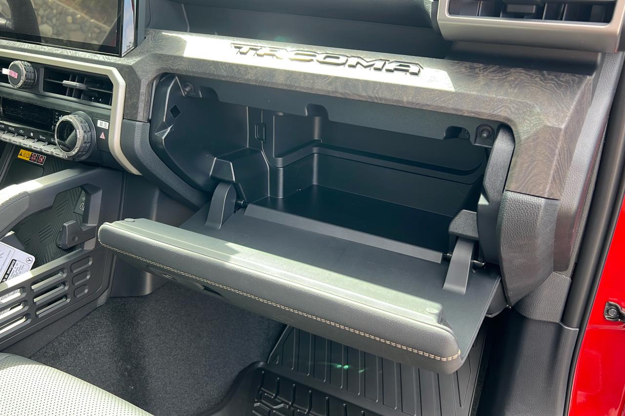2025 Toyota Tacoma HV Double Cab Limited Photo