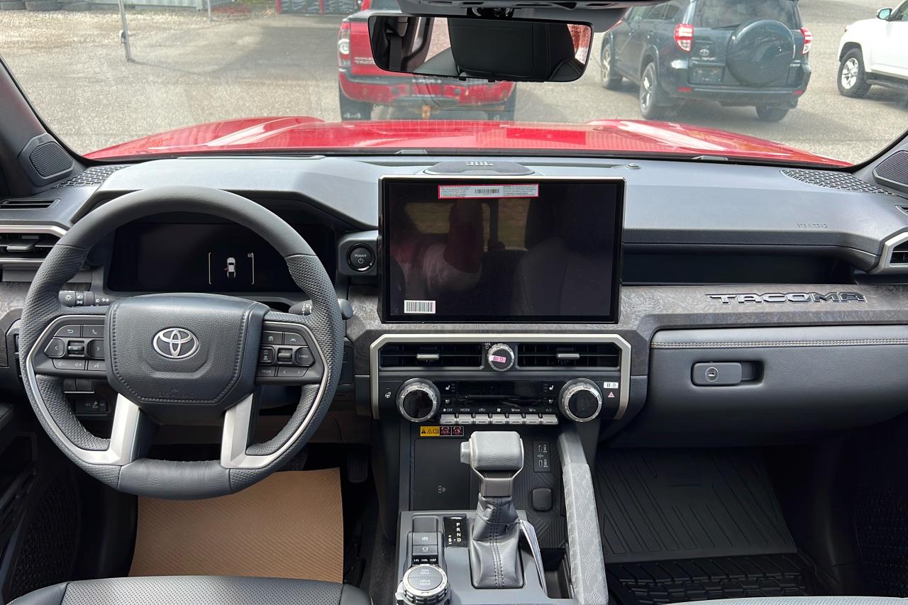 2025 Toyota Tacoma HV Double Cab Limited Photo