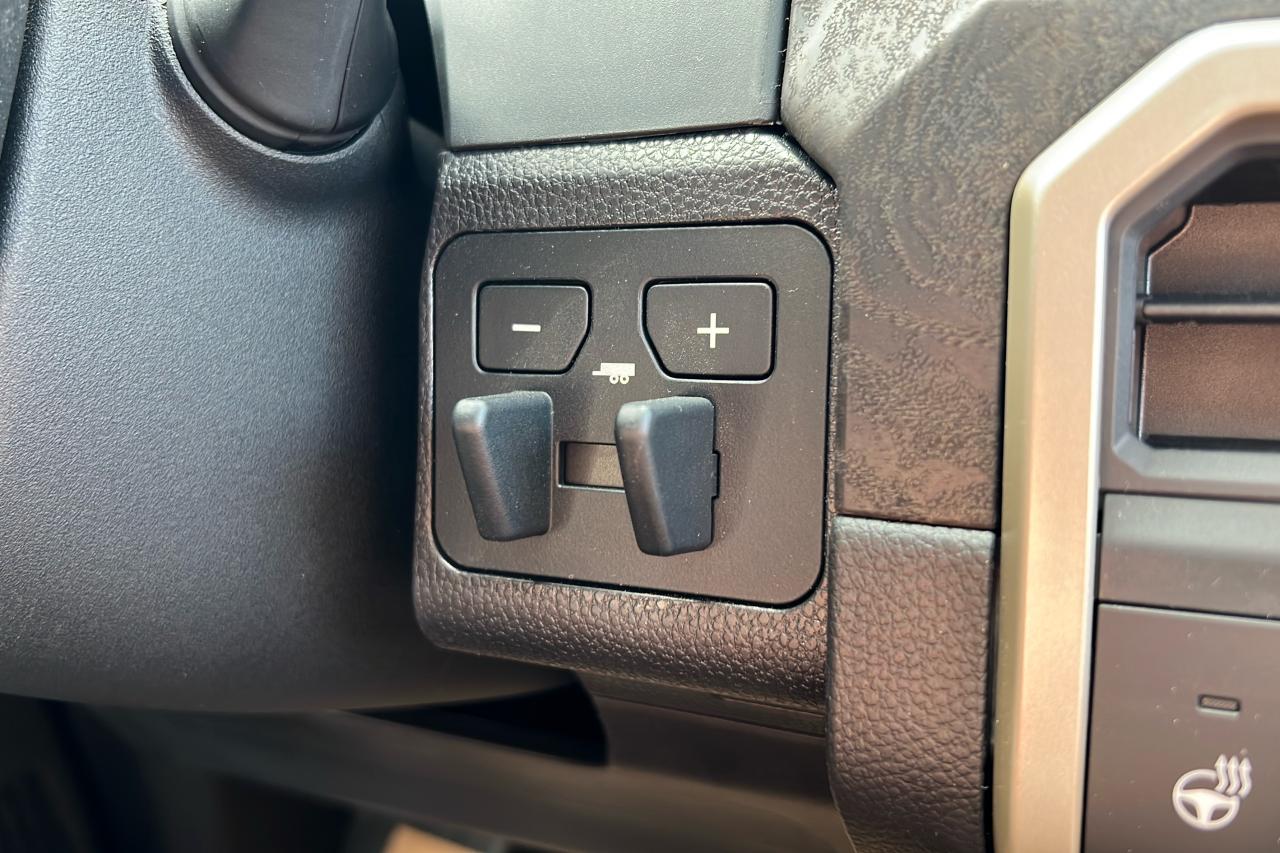 2025 Toyota Tacoma HV Double Cab Limited Photo