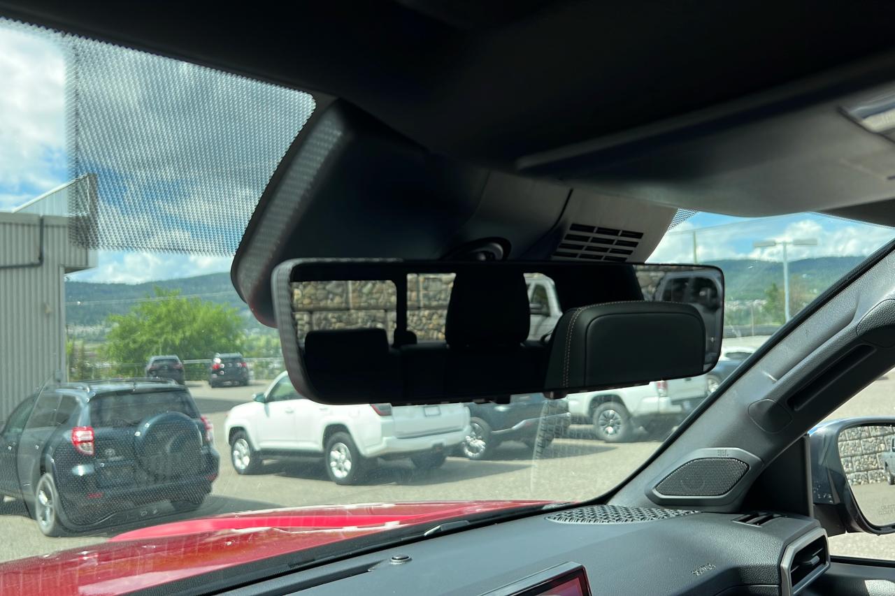 2025 Toyota Tacoma HV Double Cab Limited Photo
