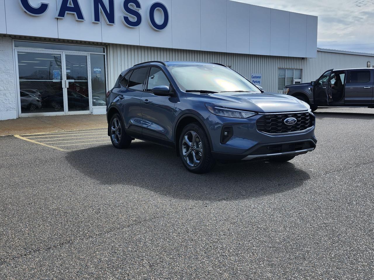 2025 Ford Escape ST-Line Select AWD Photo2