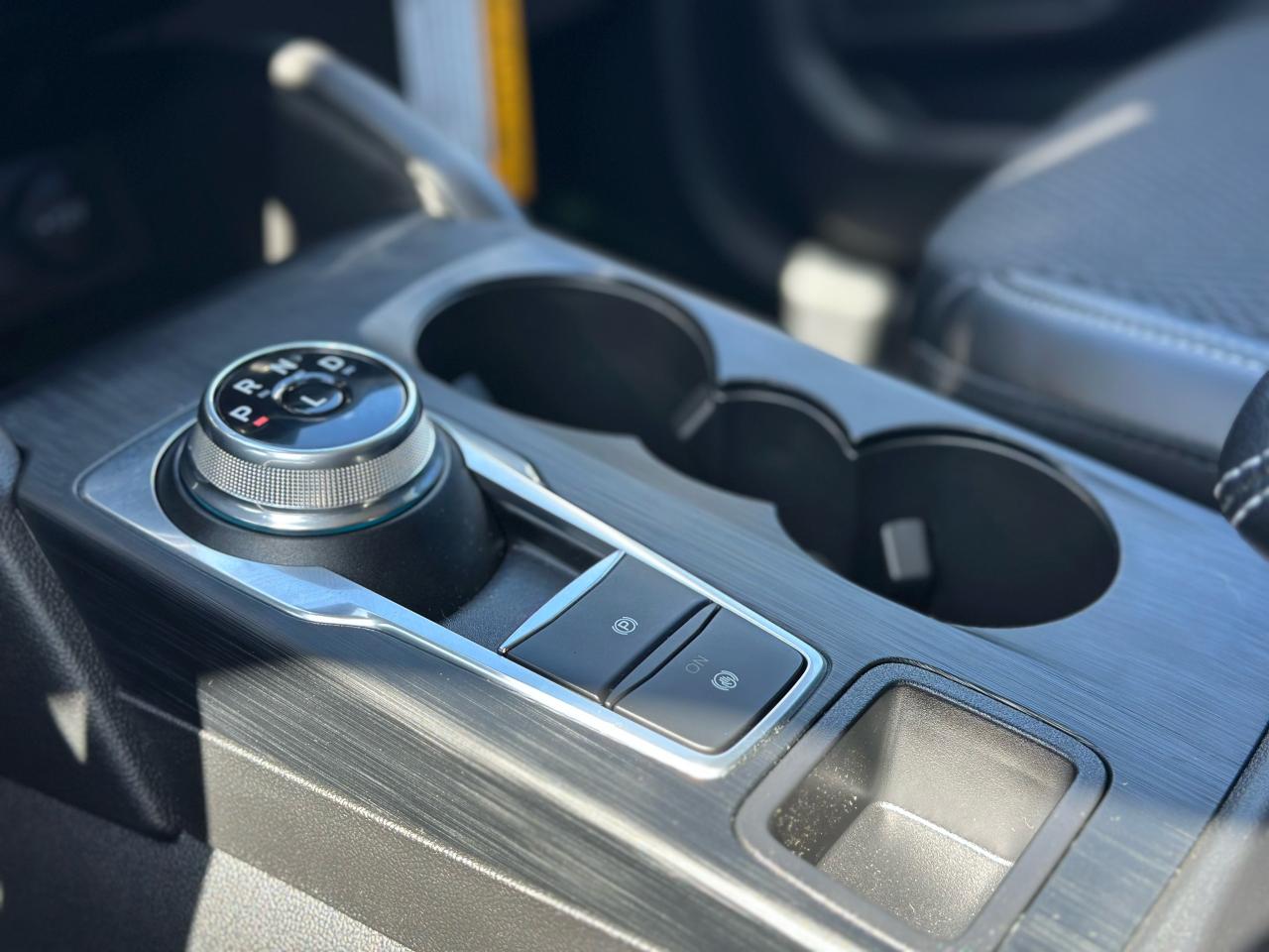 2025 Ford Escape PHEV FWD Photo5