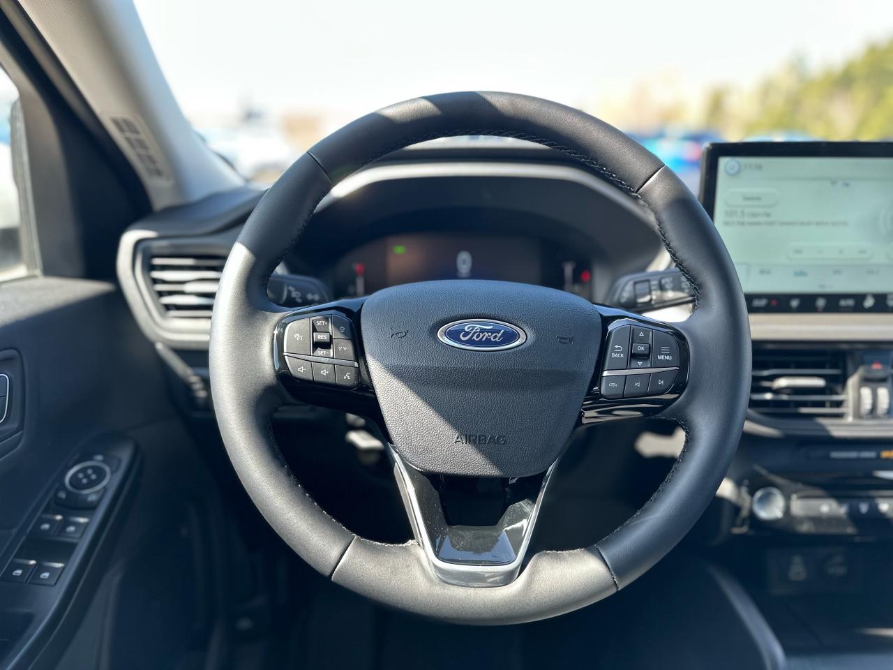 2025 Ford Escape PHEV FWD Photo5