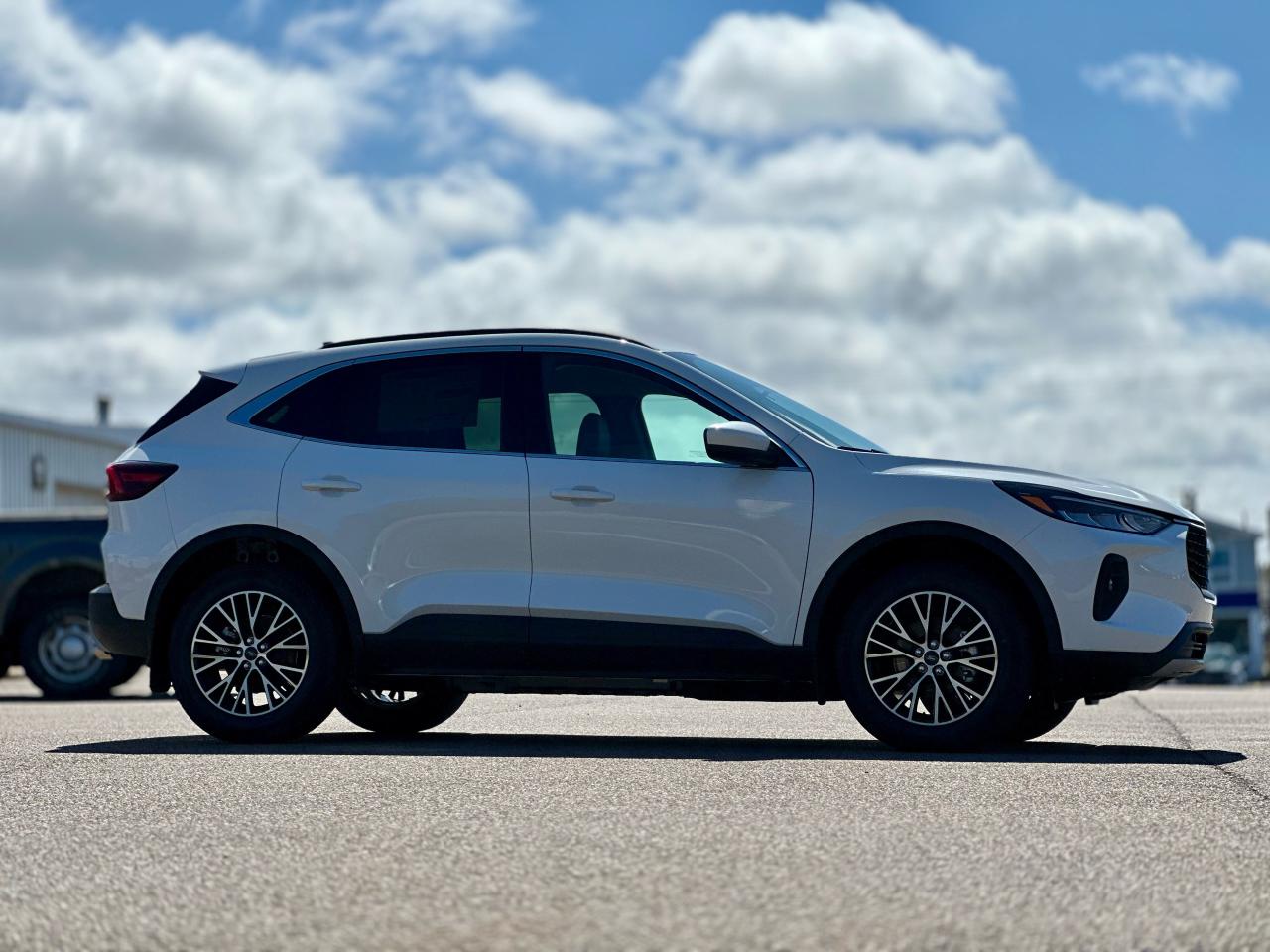 2025 Ford Escape PHEV FWD Photo