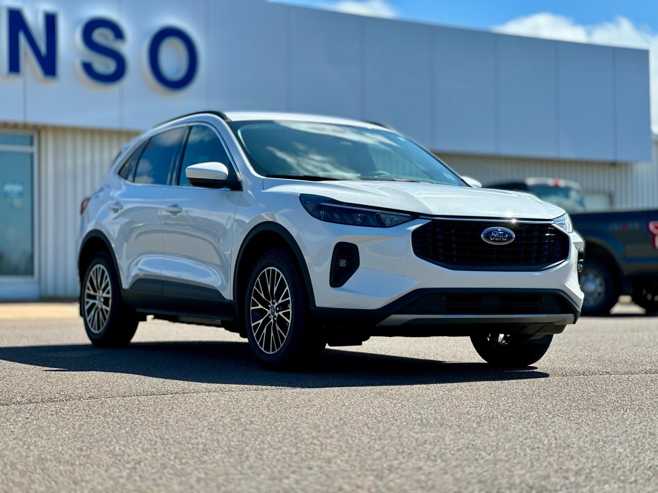 2025 Ford Escape PHEV FWD Photo2