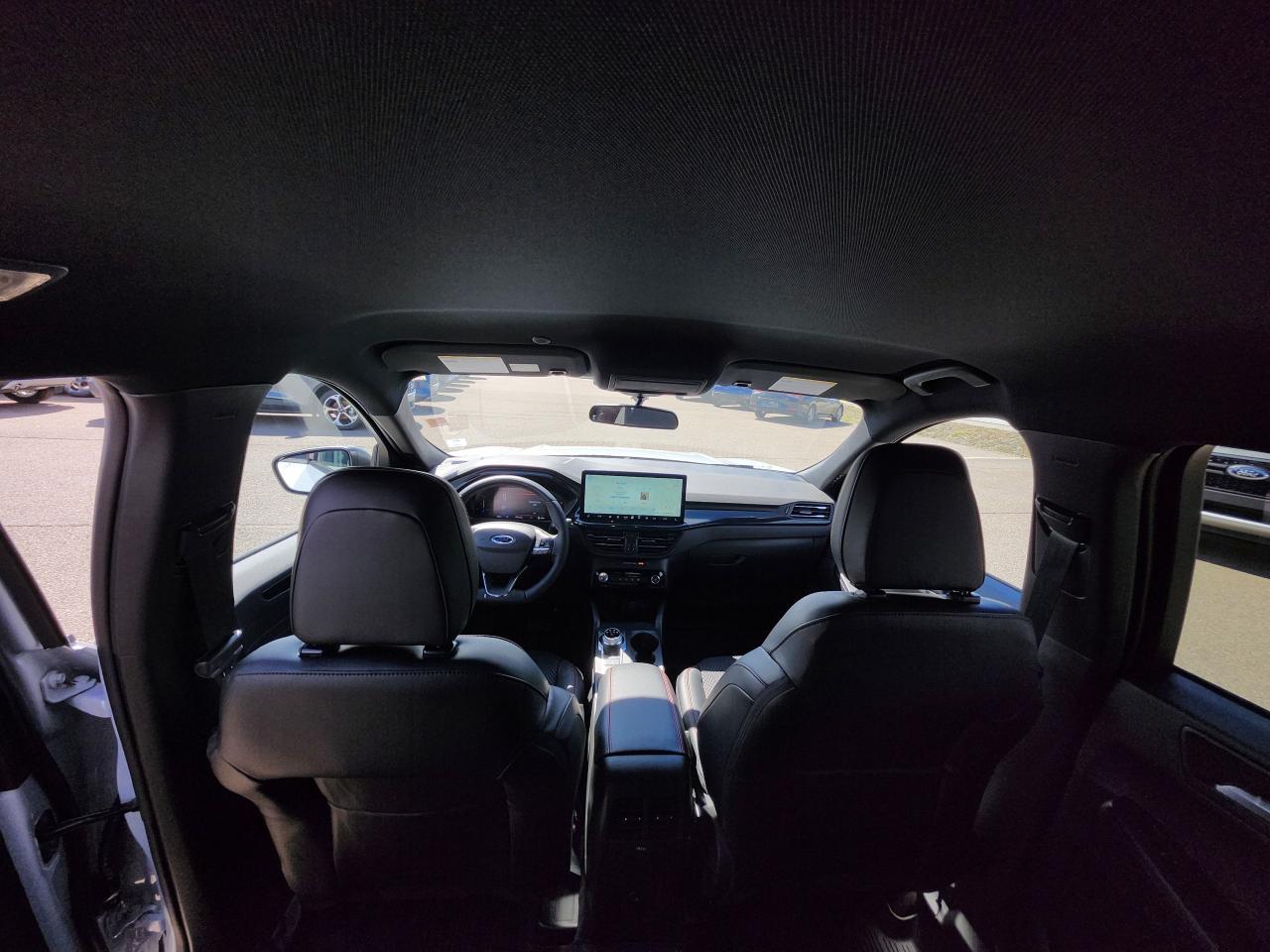 2025 Ford Escape ST-Line AWD Photo5