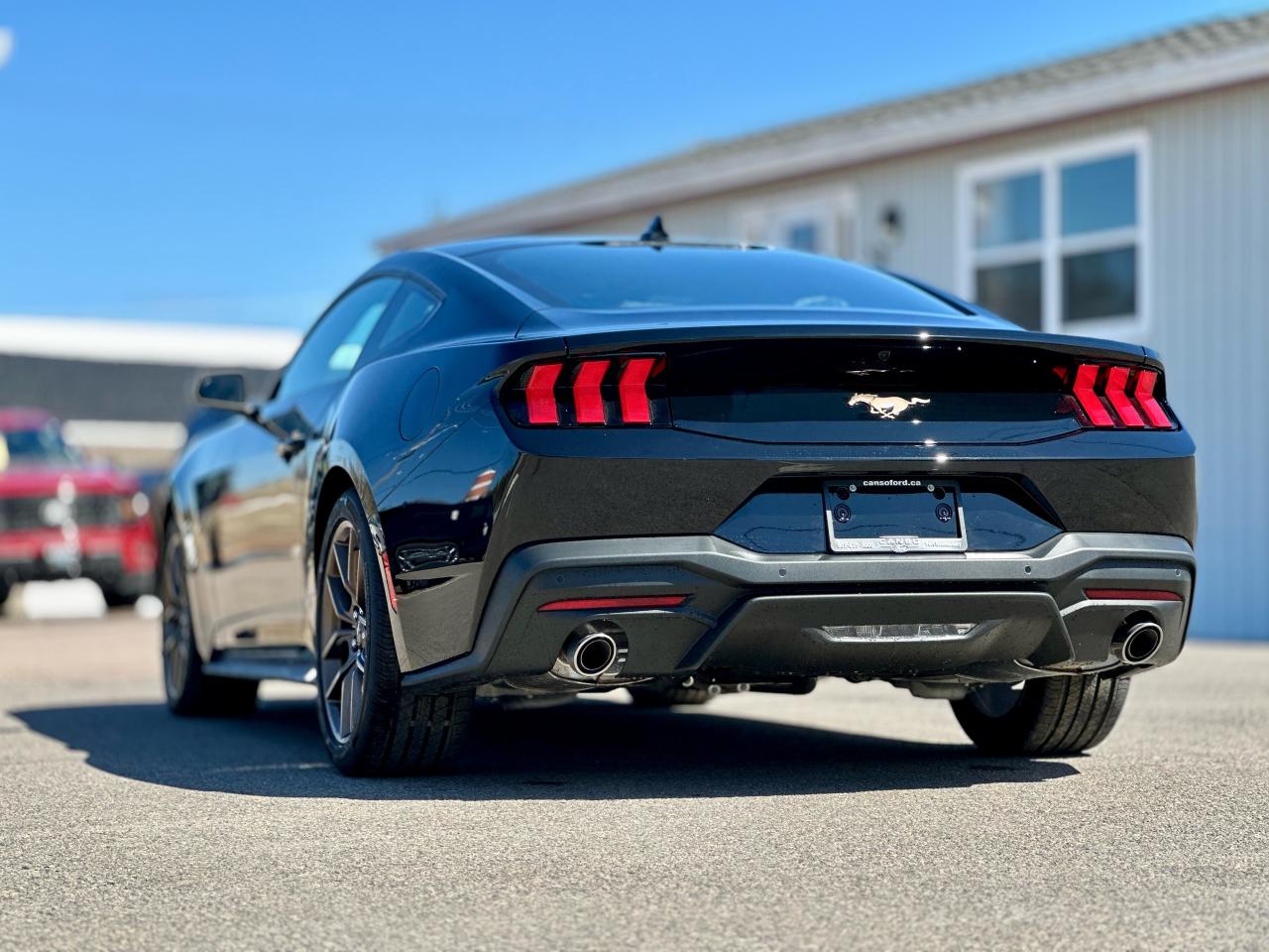 2025 Ford Mustang EcoBoost Premium Fastback Photo4