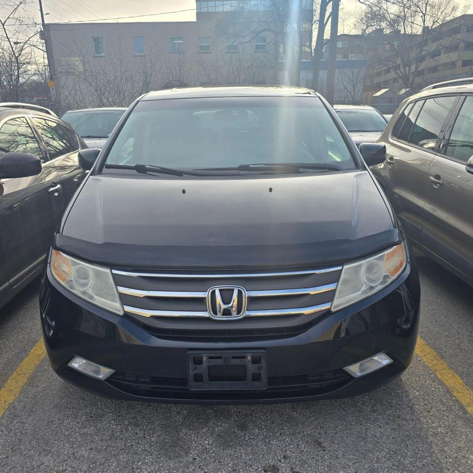 2011 Honda Odyssey 4DR WGN TOURING W/RES & NAVI - Photo #2
