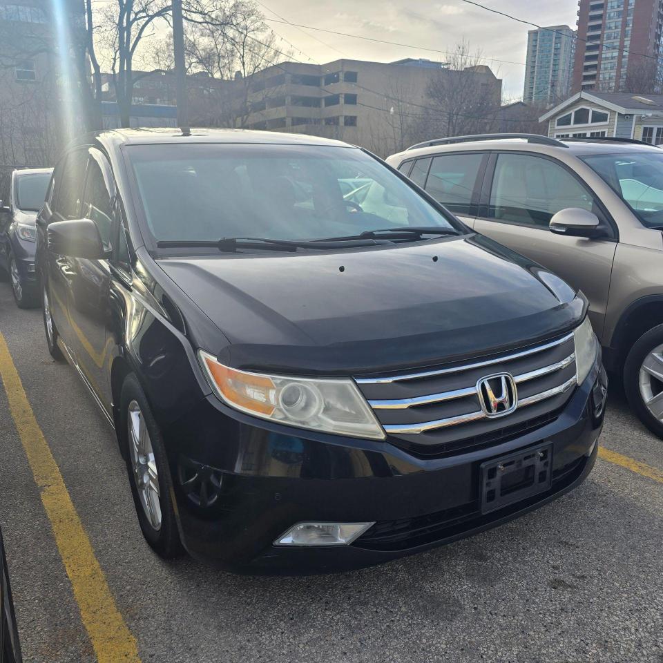 2011 Honda Odyssey 4DR WGN TOURING W/RES & NAVI - Photo #3