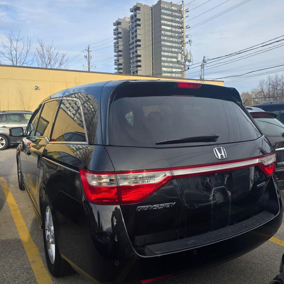 2011 Honda Odyssey 4DR WGN TOURING W/RES & NAVI - Photo #6