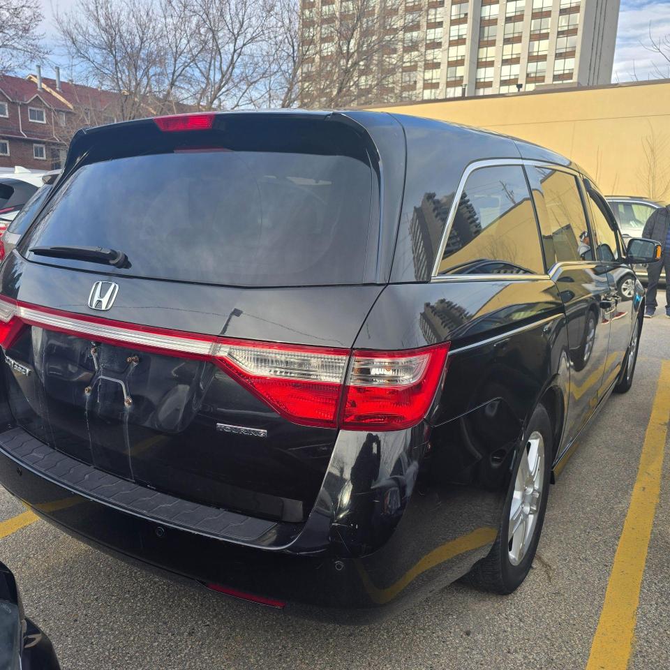 2011 Honda Odyssey 4DR WGN TOURING W/RES & NAVI - Photo #7