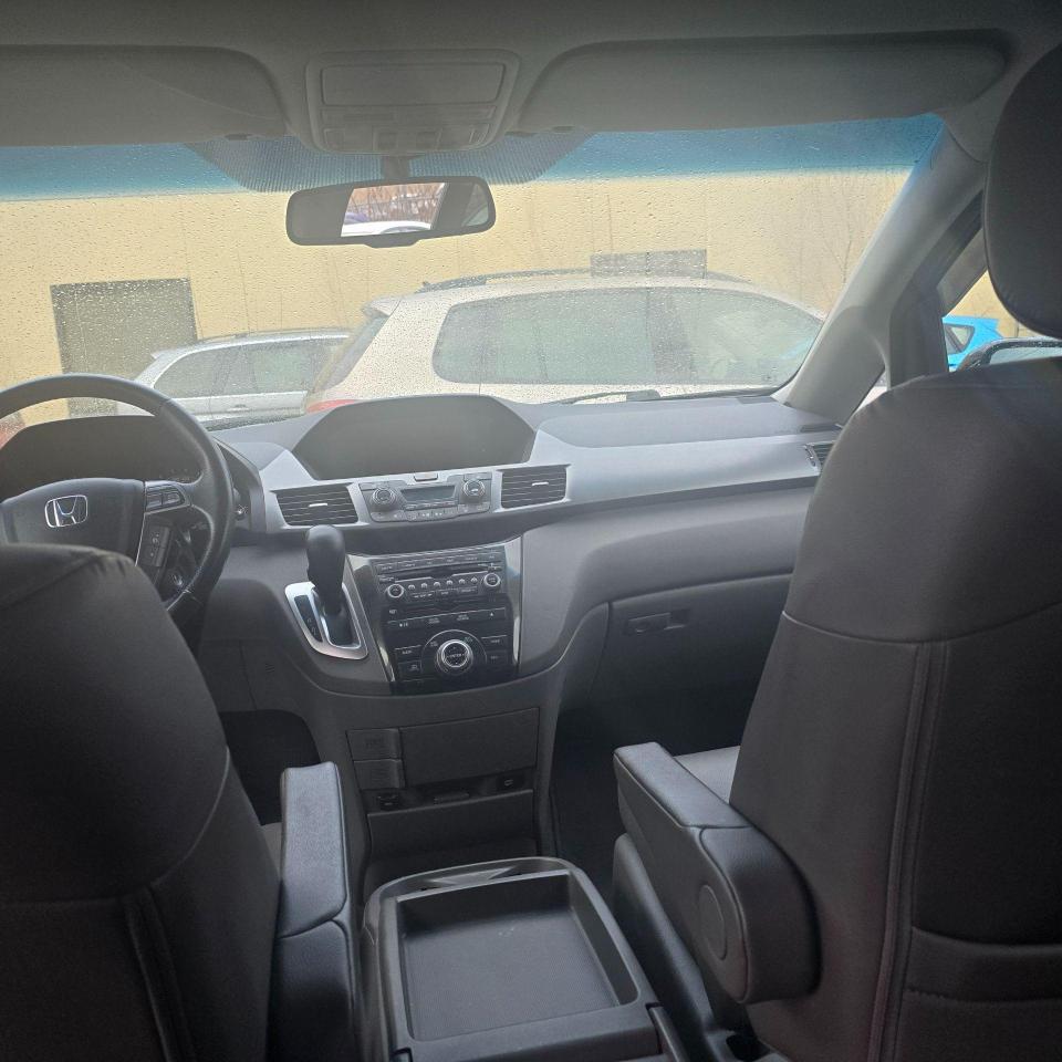 2011 Honda Odyssey 4DR WGN TOURING W/RES & NAVI - Photo #15