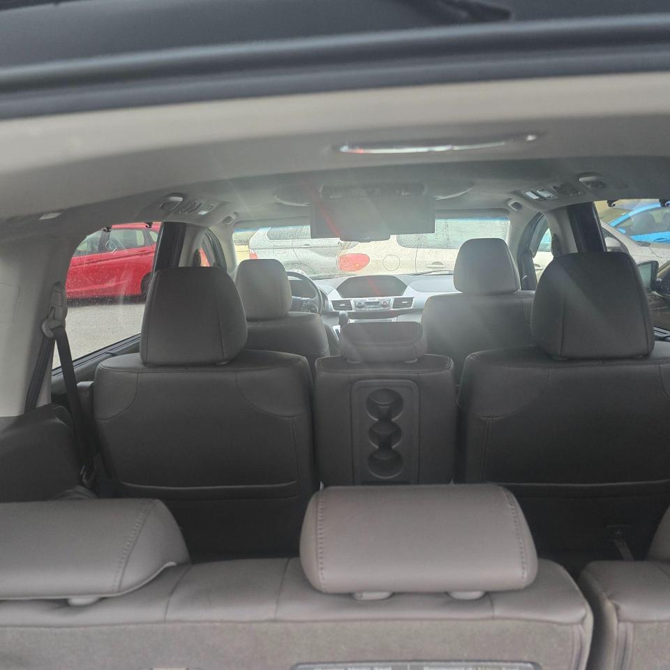 2011 Honda Odyssey 4DR WGN TOURING W/RES & NAVI - Photo #18