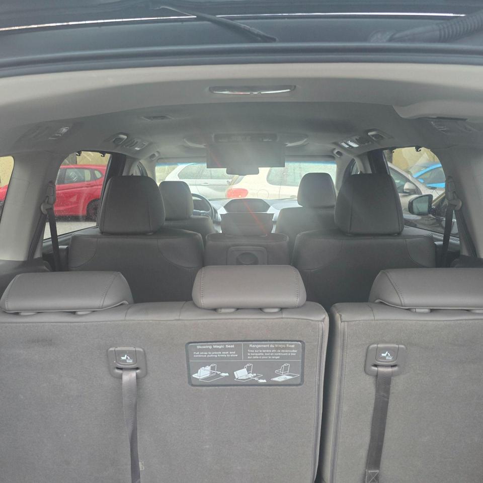 2011 Honda Odyssey 4DR WGN TOURING W/RES & NAVI - Photo #19