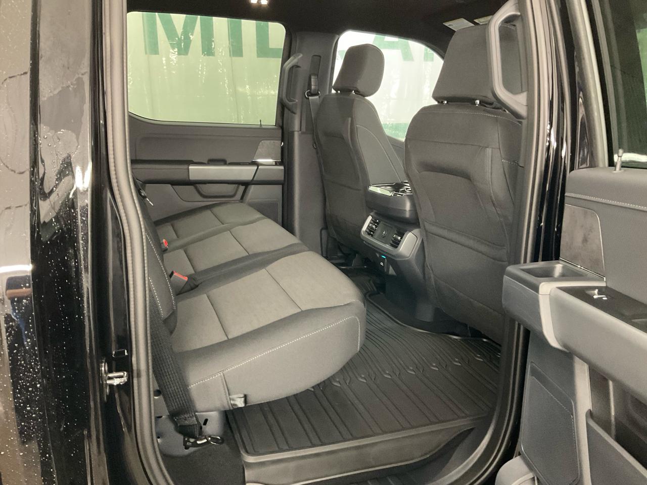 2025 Ford F-150 XLT Photo5