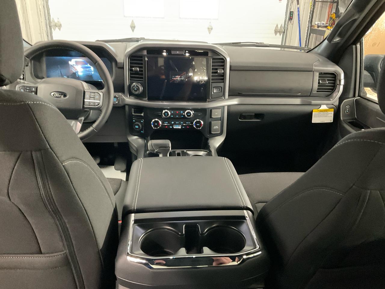2025 Ford F-150 XLT Photo5