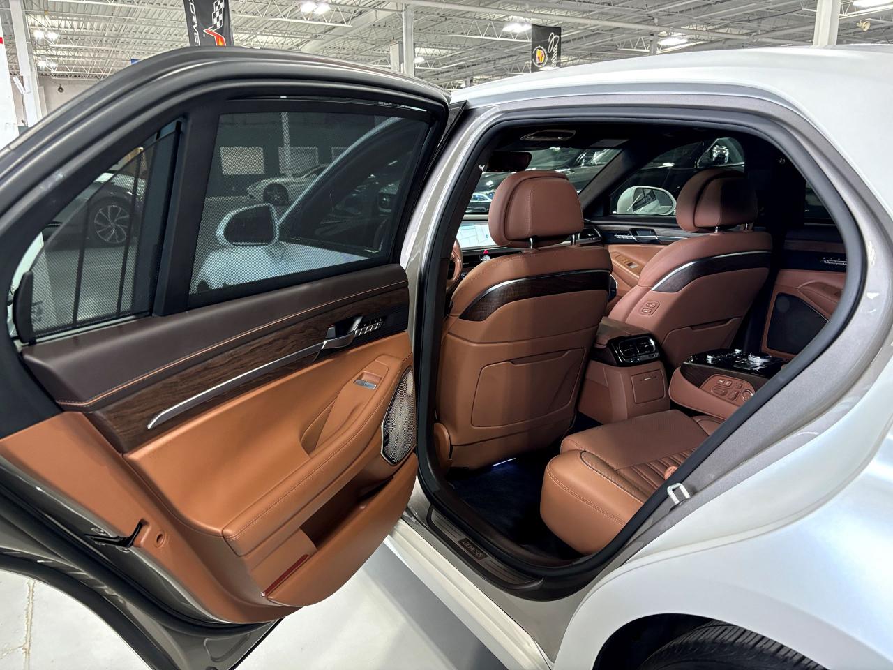 2020 Genesis G90 Prestige AWD|V8|NAV|360CAM|RECLINE|LEXICON|HEADSUP - Photo #11