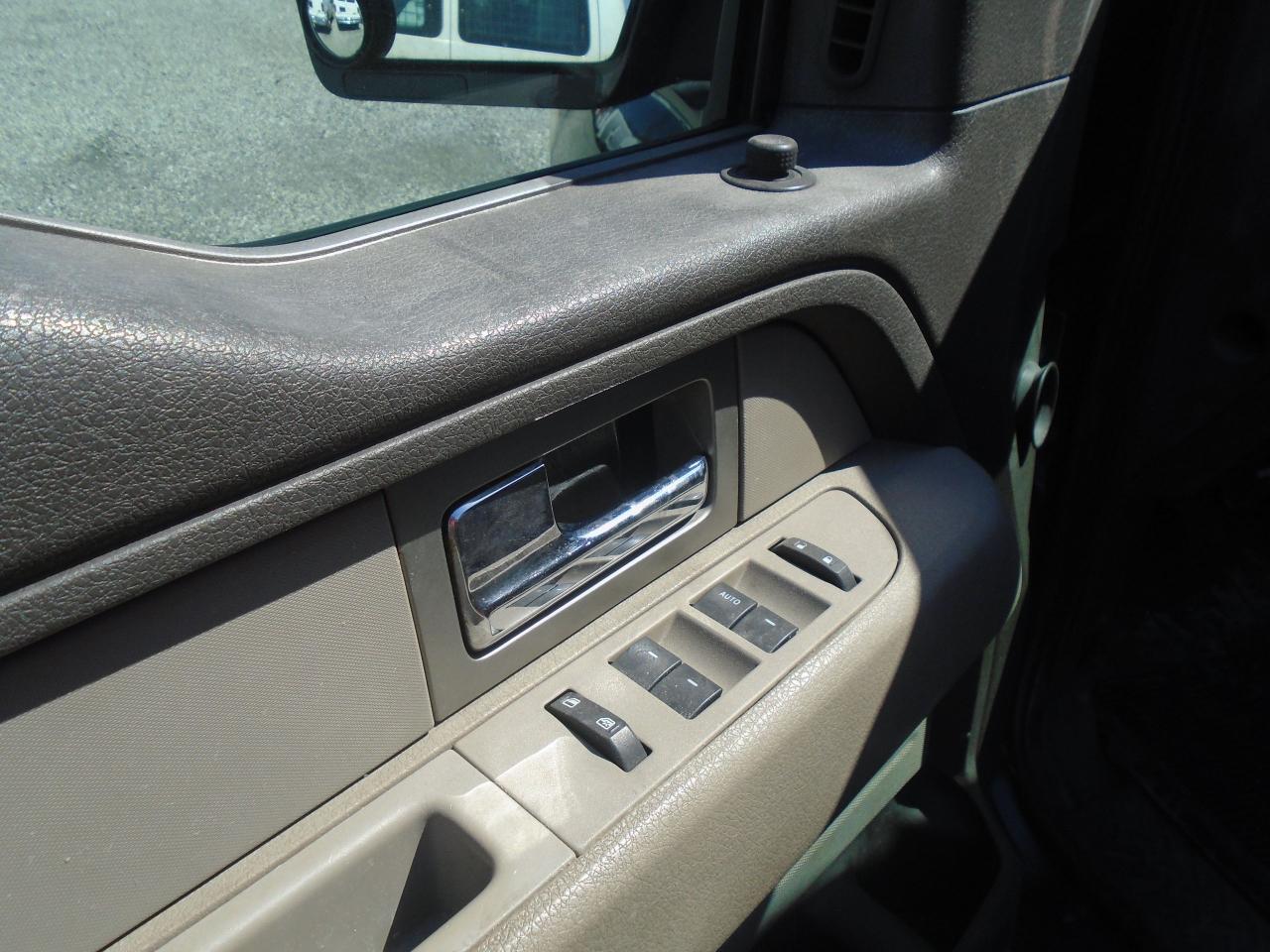 2010 Ford F-150 4WD SuperCab 145  XLT - Photo #10