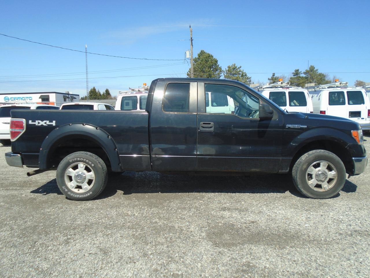 2010 Ford F-150 4WD SuperCab 145  XLT - Photo #4
