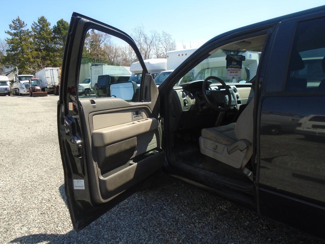 2010 Ford F-150 4WD SuperCab 145  XLT - Photo #9