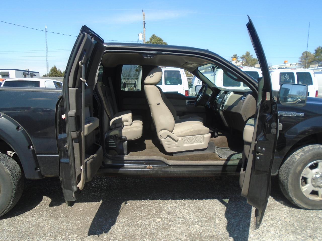 2010 Ford F-150 4WD SuperCab 145  XLT - Photo #21