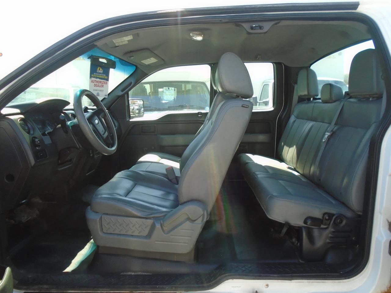 2013 Ford F-150 4WD SuperCab 145  XL - Photo #16