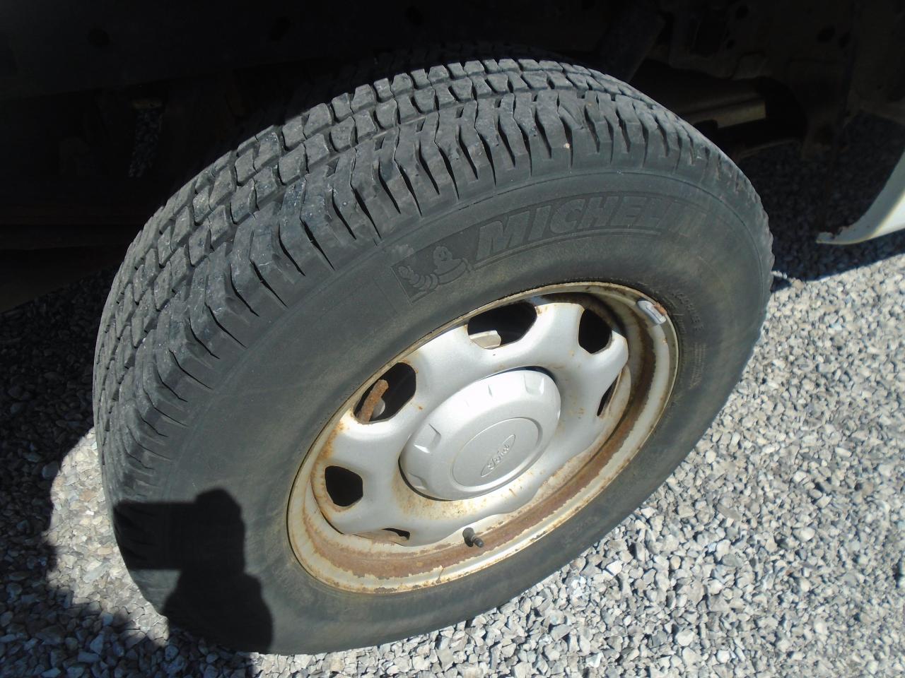 2013 Ford F-150 4WD SuperCab 145  XL - Photo #22