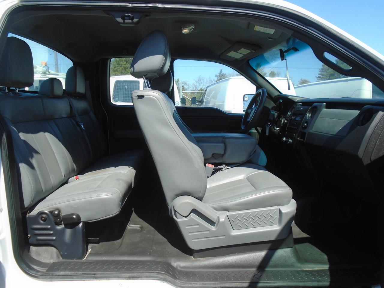 2013 Ford F-150 4WD SuperCab 145  XL Photo