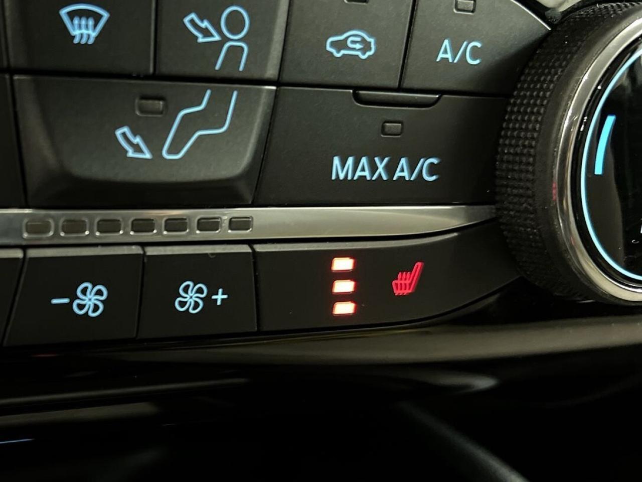 2022 Ford Escape PLUG-IN HYBRID | ONLY 8500KMS!! | HTD SEATS Photo