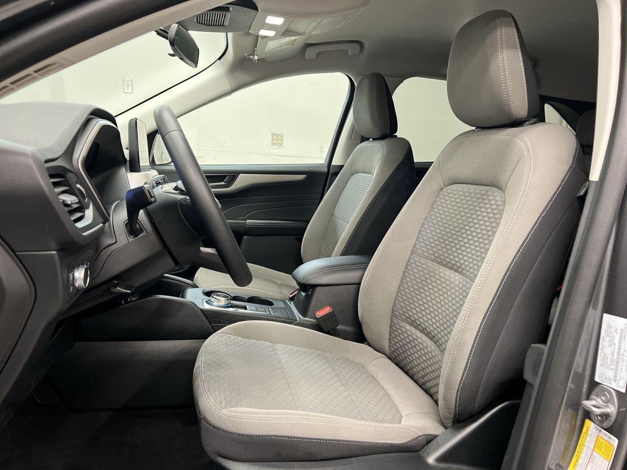 2022 Ford Escape PLUG-IN HYBRID | ONLY 8500KMS!! | HTD SEATS Photo