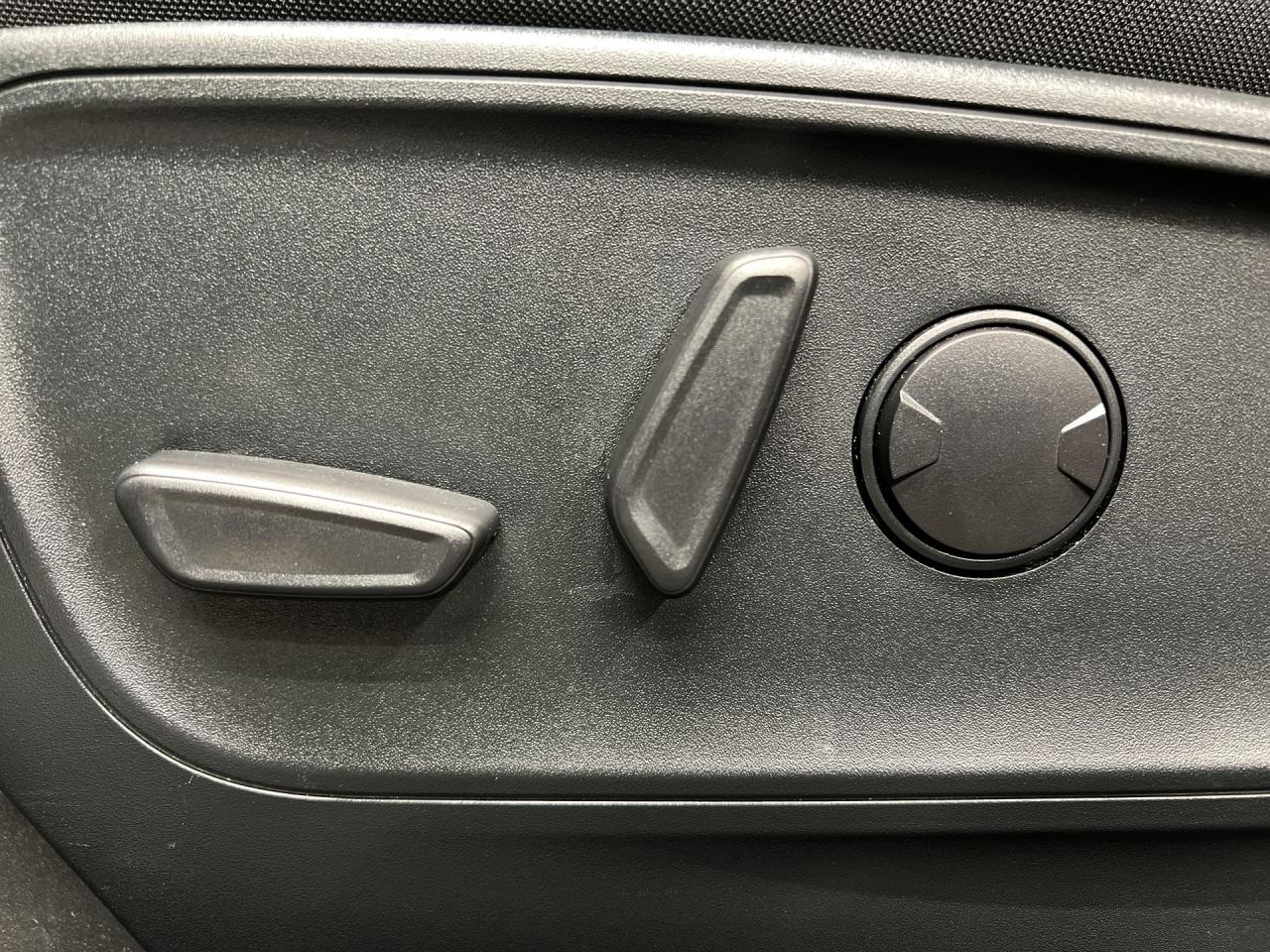 2022 Ford Escape PLUG-IN HYBRID | ONLY 8500KMS!! | HTD SEATS Photo