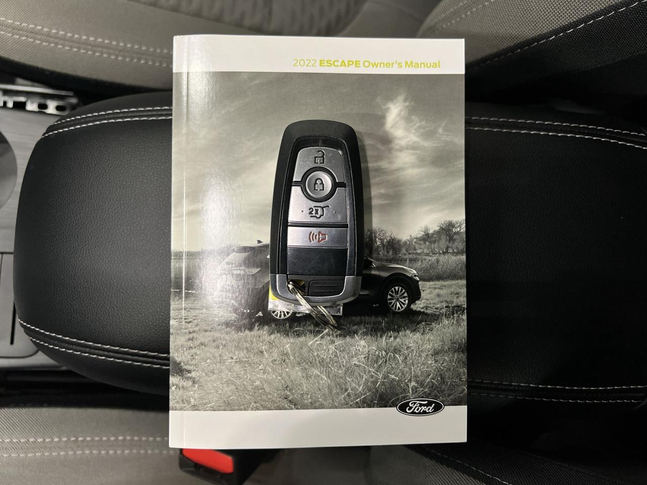 2022 Ford Escape PLUG-IN HYBRID | ONLY 8500KMS!! | HTD SEATS Photo