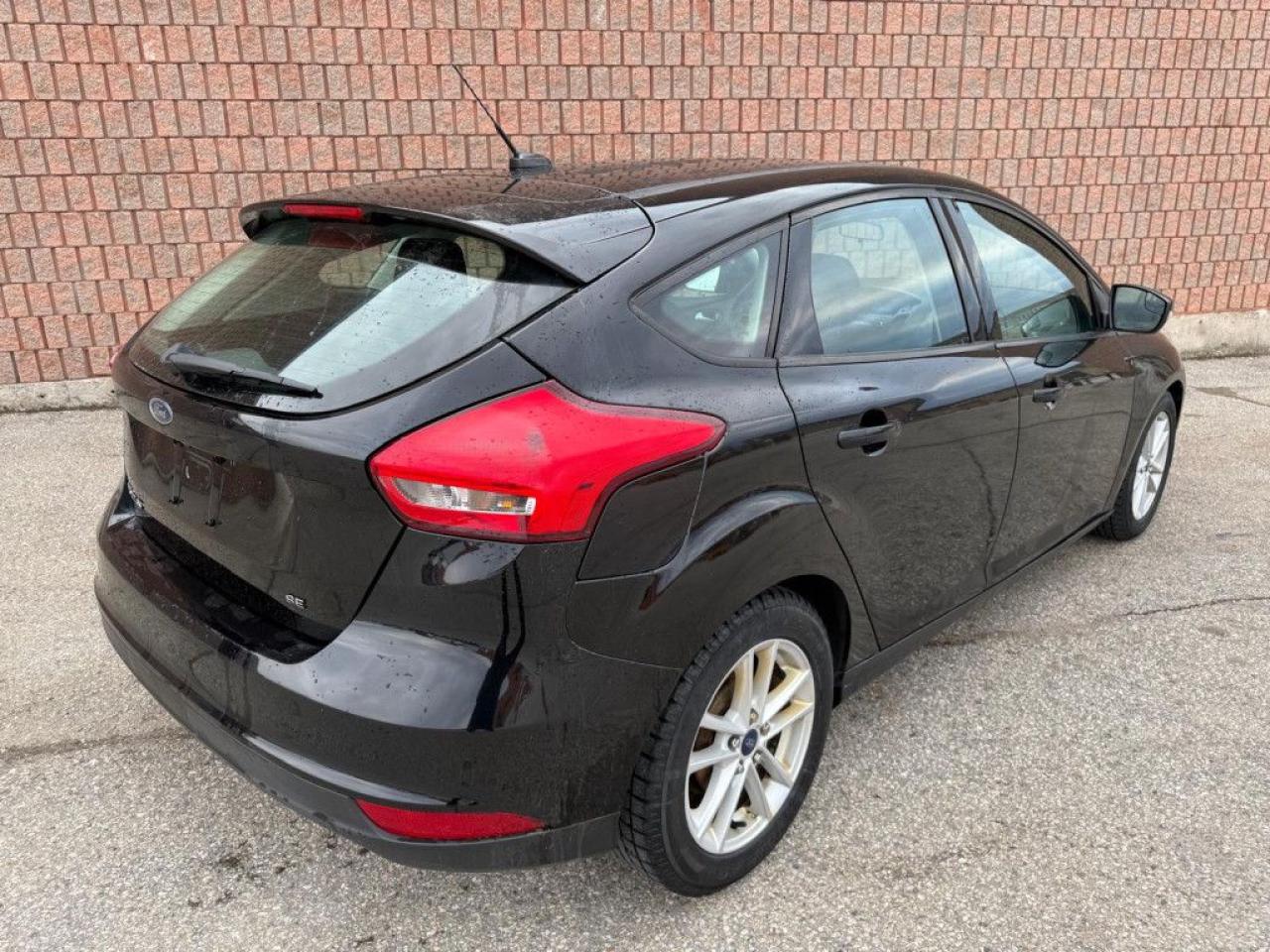 2017 Ford Focus SE | CLEAN CARFAX | HEATED SEATS & STEERING | BACK-UP CAM | BLUETOOTH | ALLOY WHEELS | - Photo #6