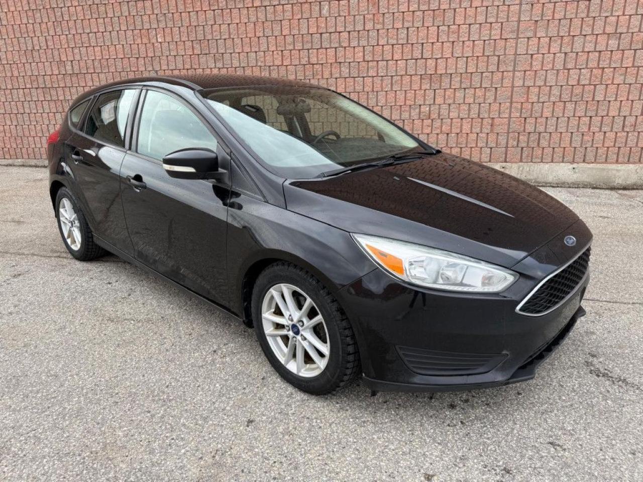 2017 Ford Focus SE | CLEAN CARFAX | HEATED SEATS & STEERING | BACK-UP CAM | BLUETOOTH | ALLOY WHEELS | - Photo #8
