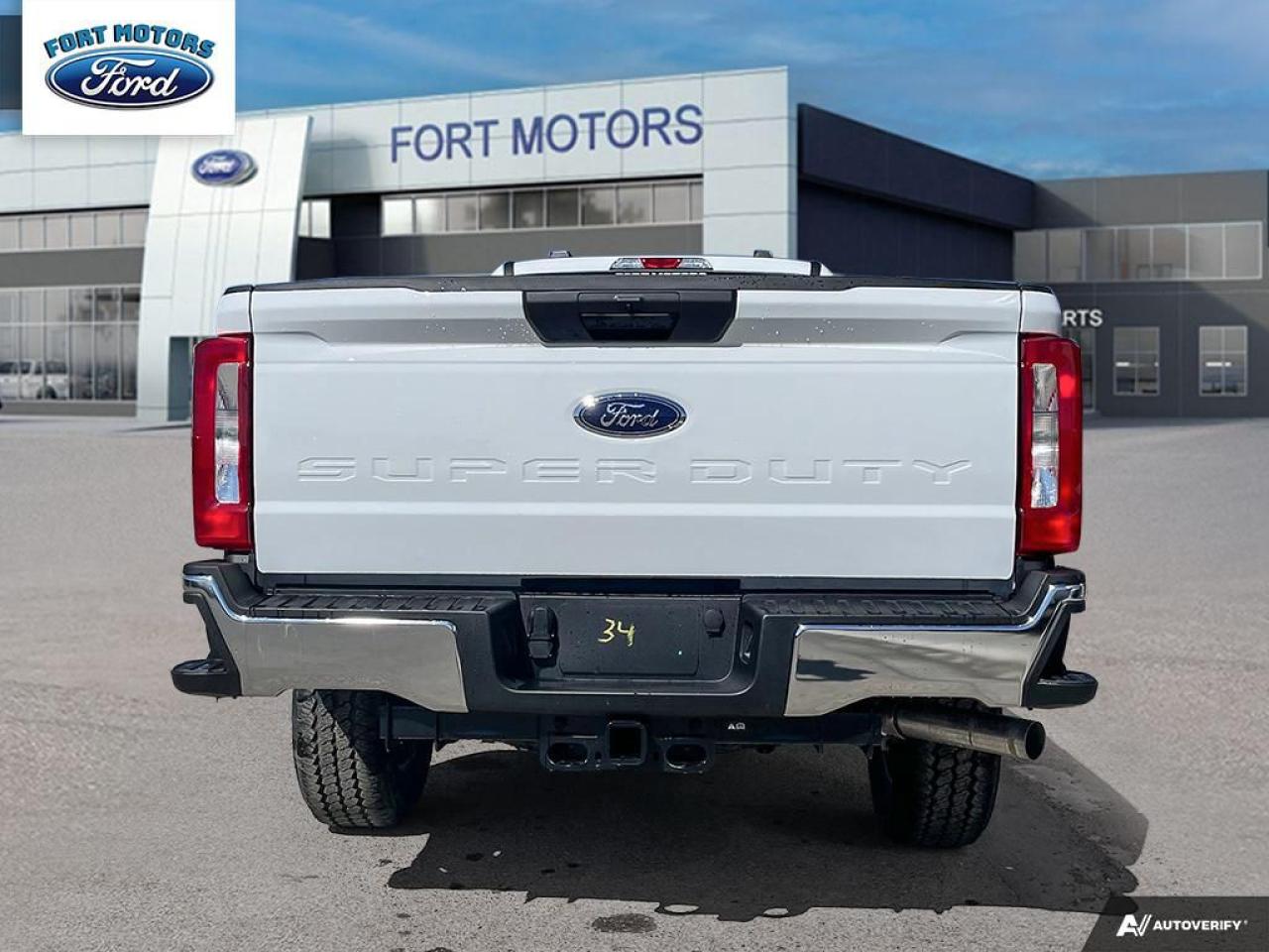 2025 Ford SUPERDUTY F-350® XLT Photo4