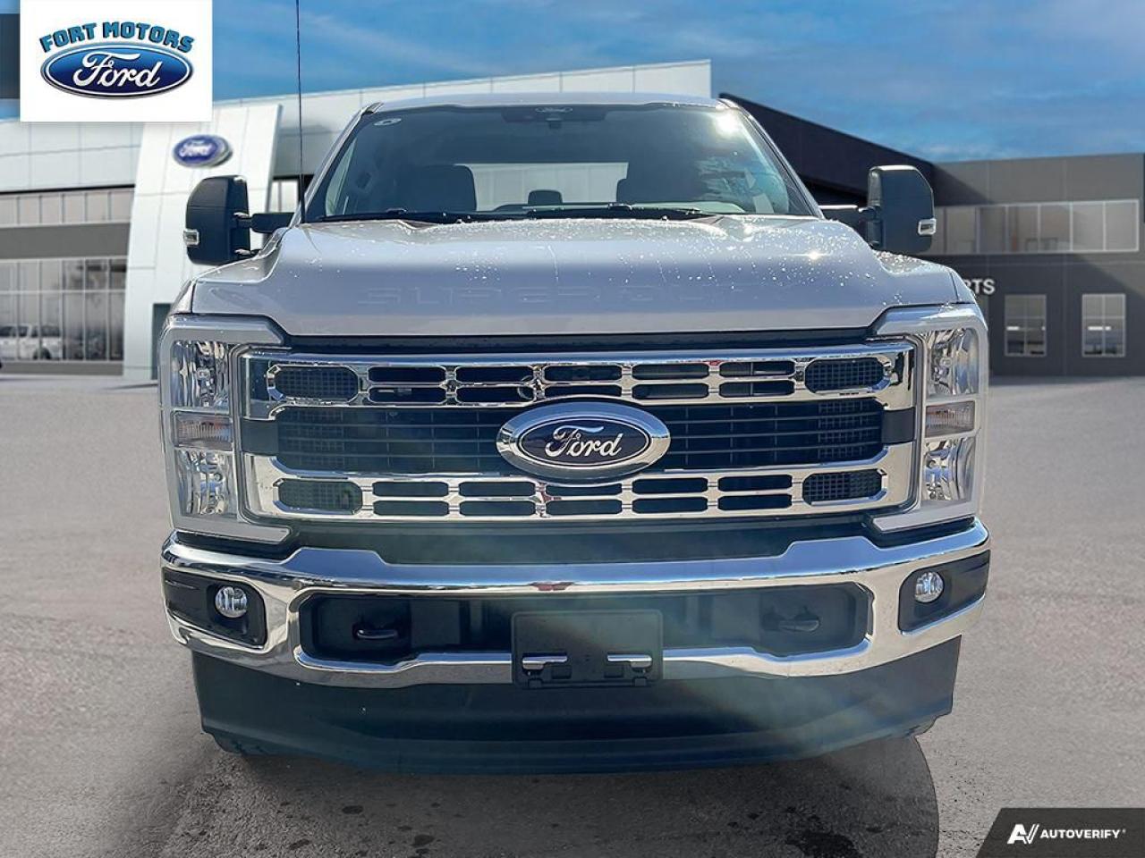 2025 Ford SUPERDUTY F-350® XLT Photo1