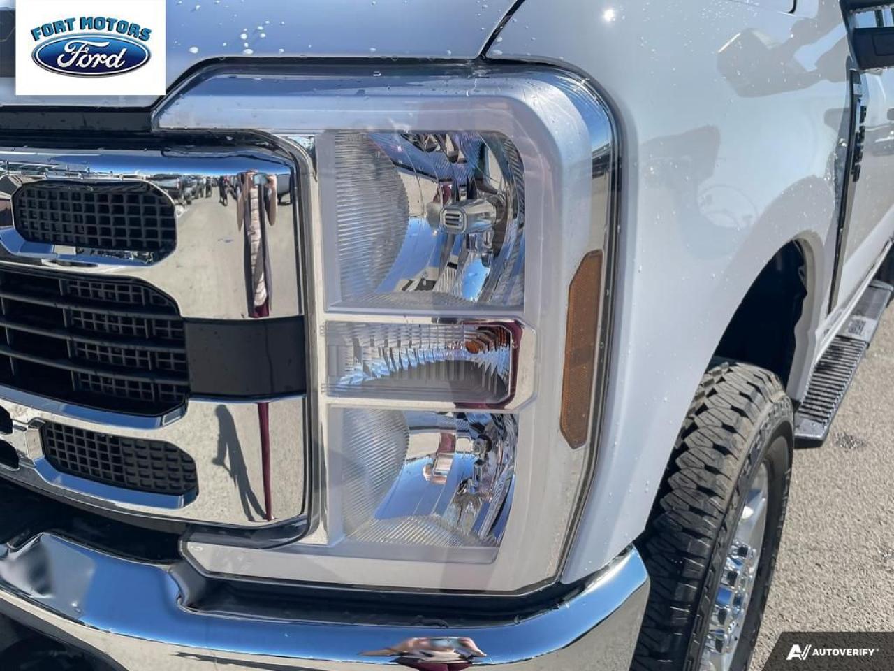2025 Ford SUPERDUTY F-350® XLT Photo5
