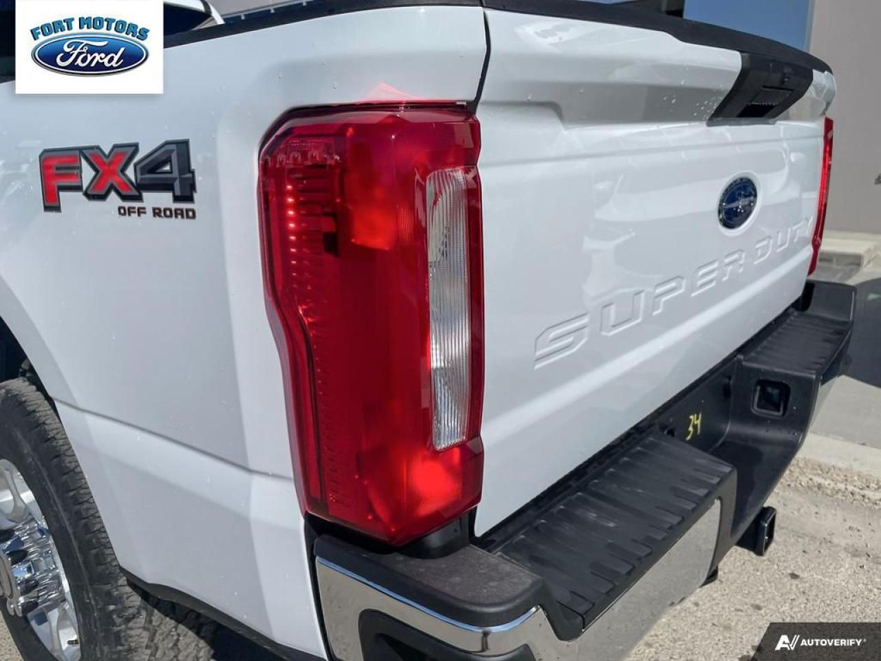 2025 Ford SUPERDUTY F-350® XLT Photo5