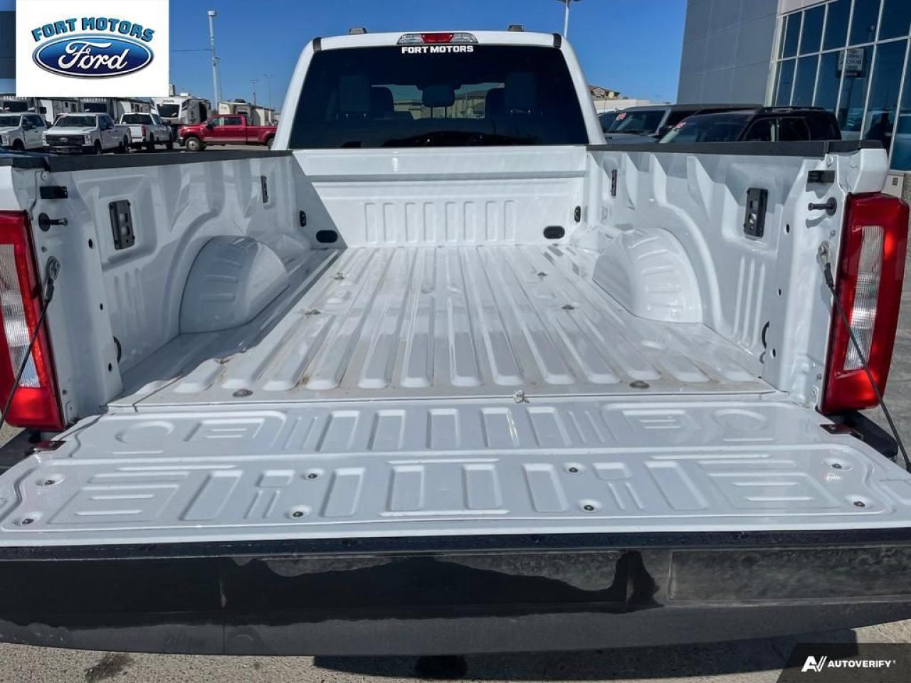 2025 Ford SUPERDUTY F-350® XLT Photo5