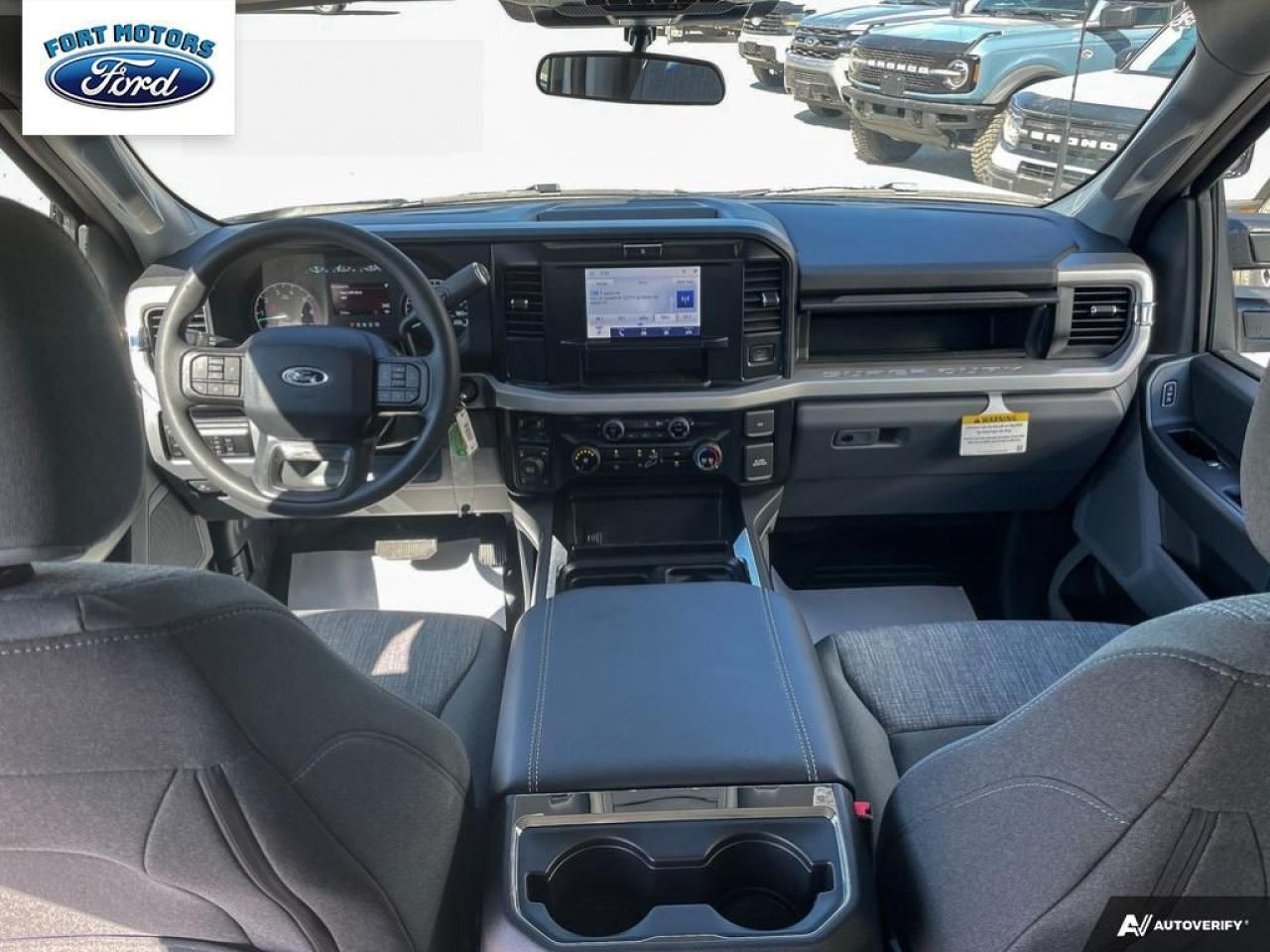 2025 Ford SUPERDUTY F-350® XLT Photo5