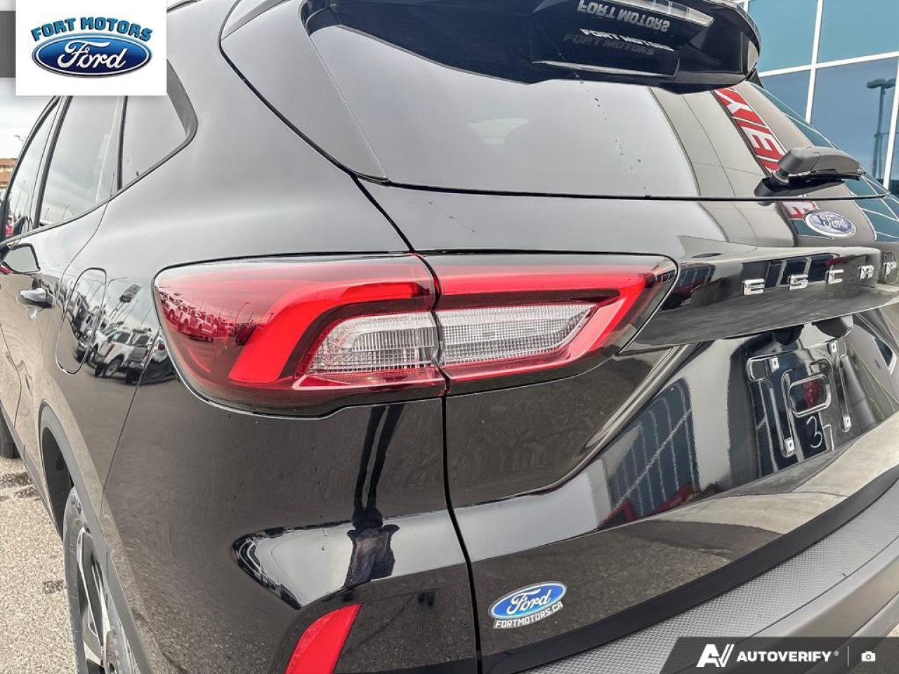 2025 Ford Escape ST-Line Select Photo5